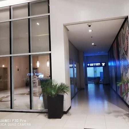 Staycation Condotel @150Newport Pasay City Manille Extérieur photo